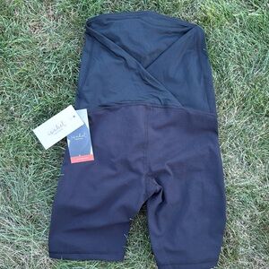 Women’s maternity biker shorts